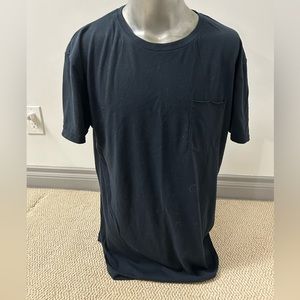 2/$20❤️- SHIRT | Men’s Essentials shirt size XL (fits like a large)